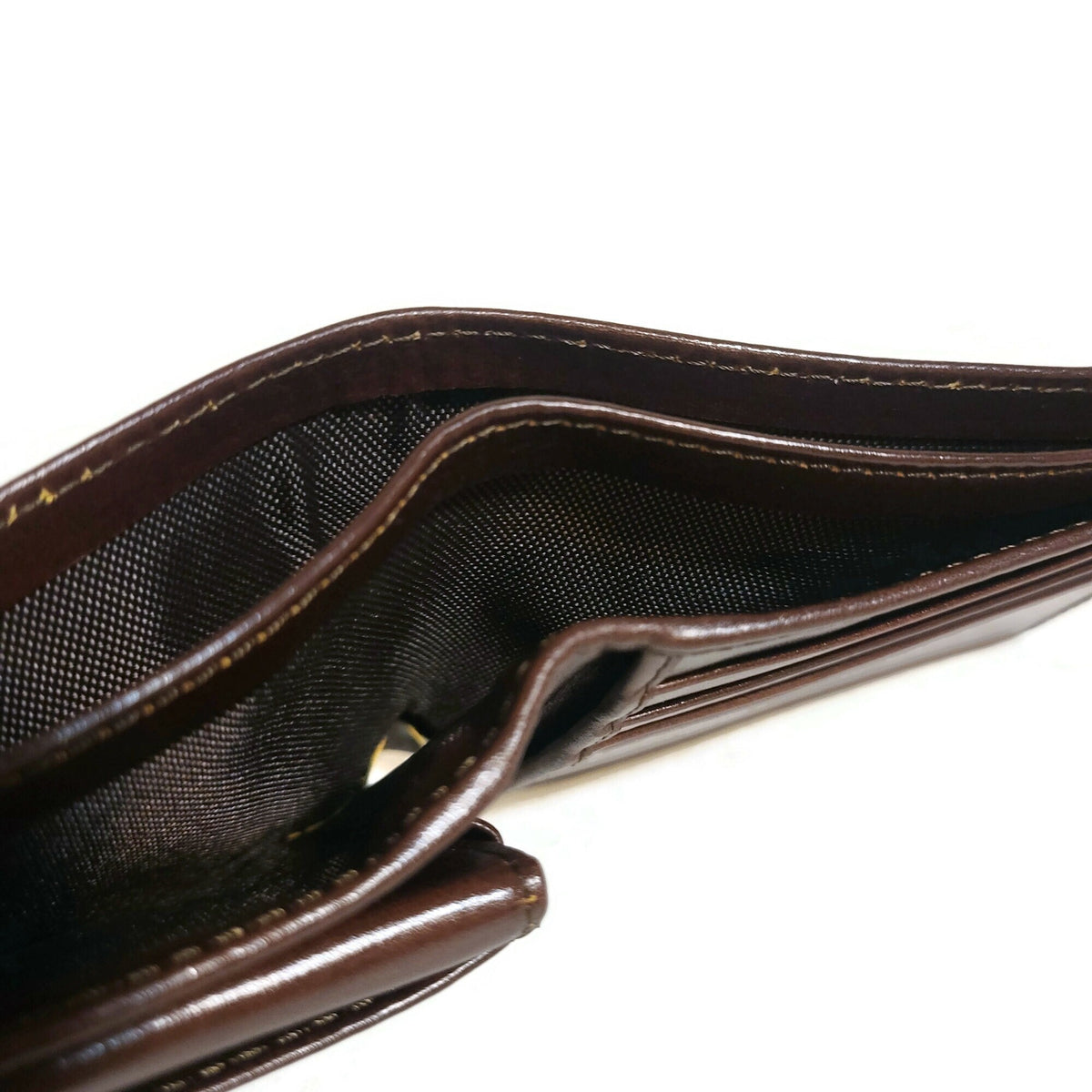 Handmade Brown Leather Slim Wallet: Artisan Crafted Cowhide