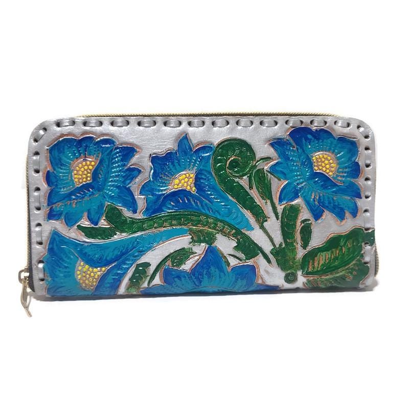 Handmade Tooled Leather Wallet: Western Floral Cowhide Clutch