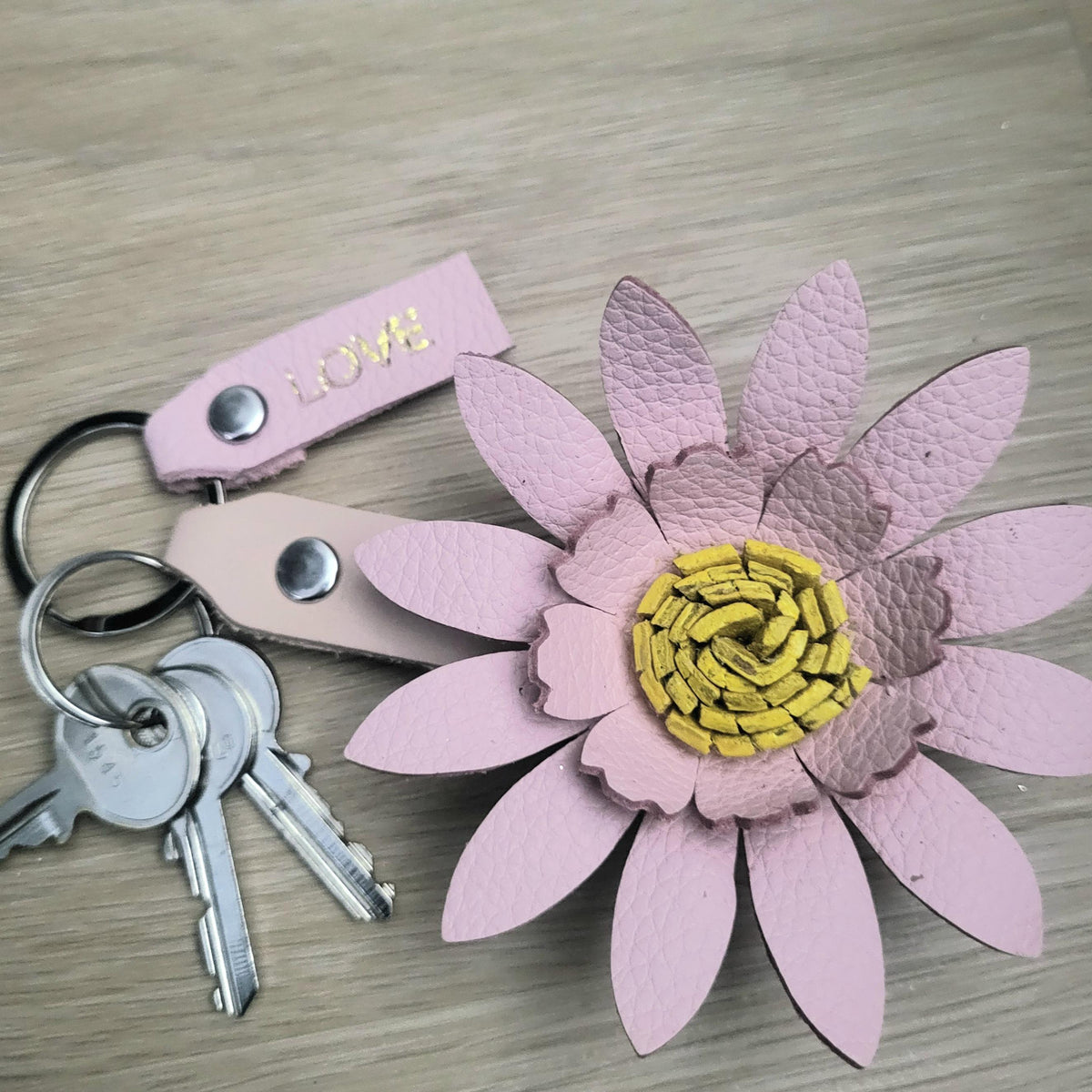 Pink Flower Leather Keychain – Handmade Floral Bag Charm – Personalized Gift for Her