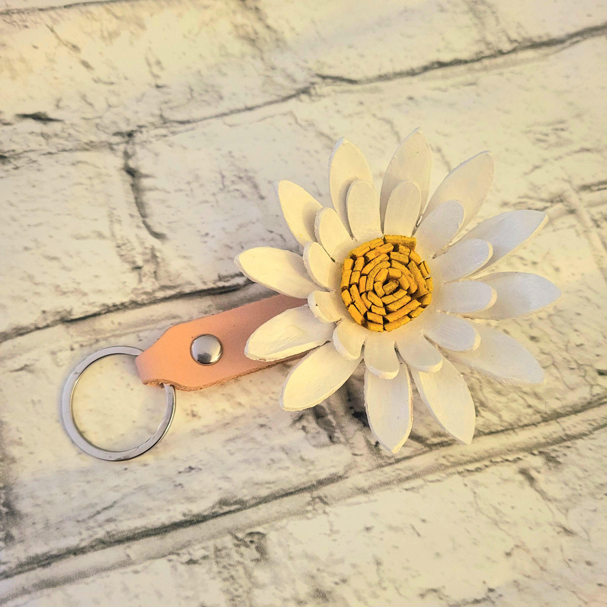 White Leather Sunflower  Keychain – White Floral Accessory with Metal Ring – Gift for Women, Personalized