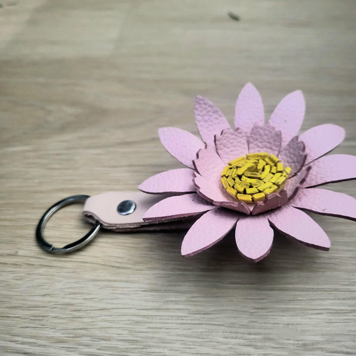 Pink Flower Leather Keychain – Handmade Floral Bag Charm – Personalized Gift for Her