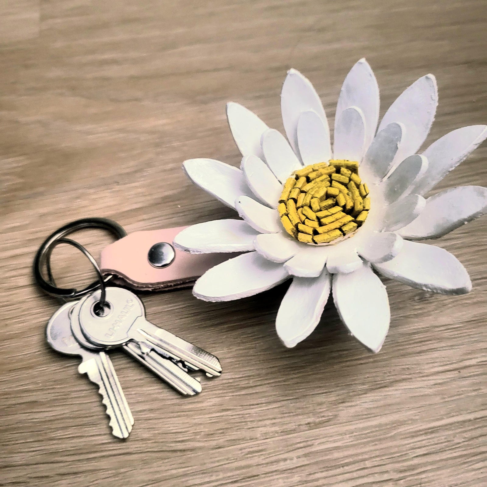 White Leather Sunflower  Keychain, White Floral Accessory with Metal Ring