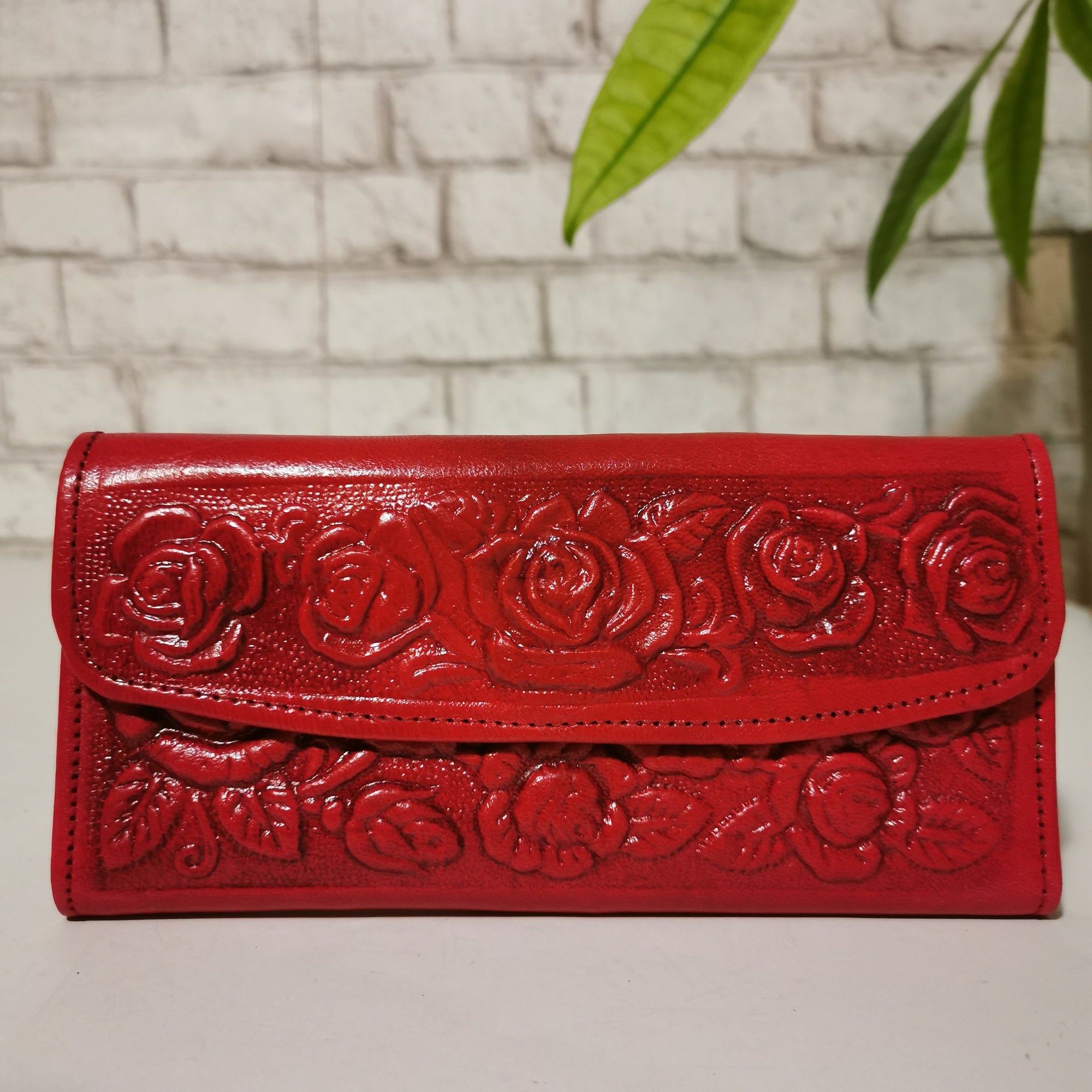 red leather wallet  for  women