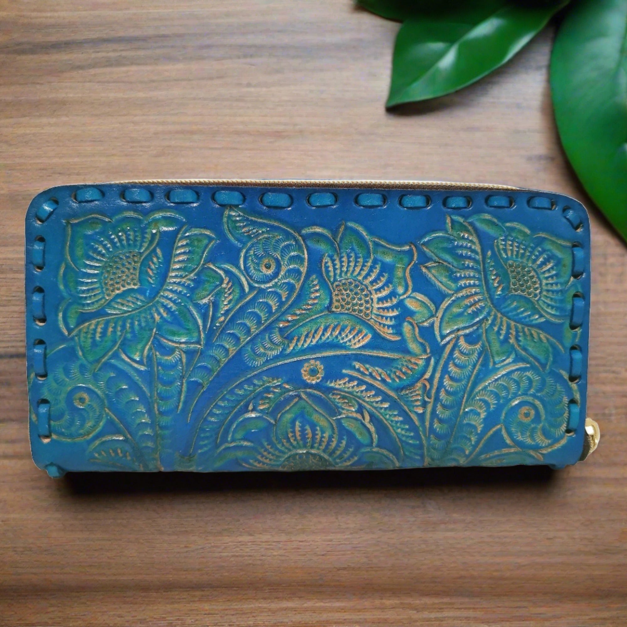 blue  leather wallet for women , with zipper, for cards , hand carved leather 